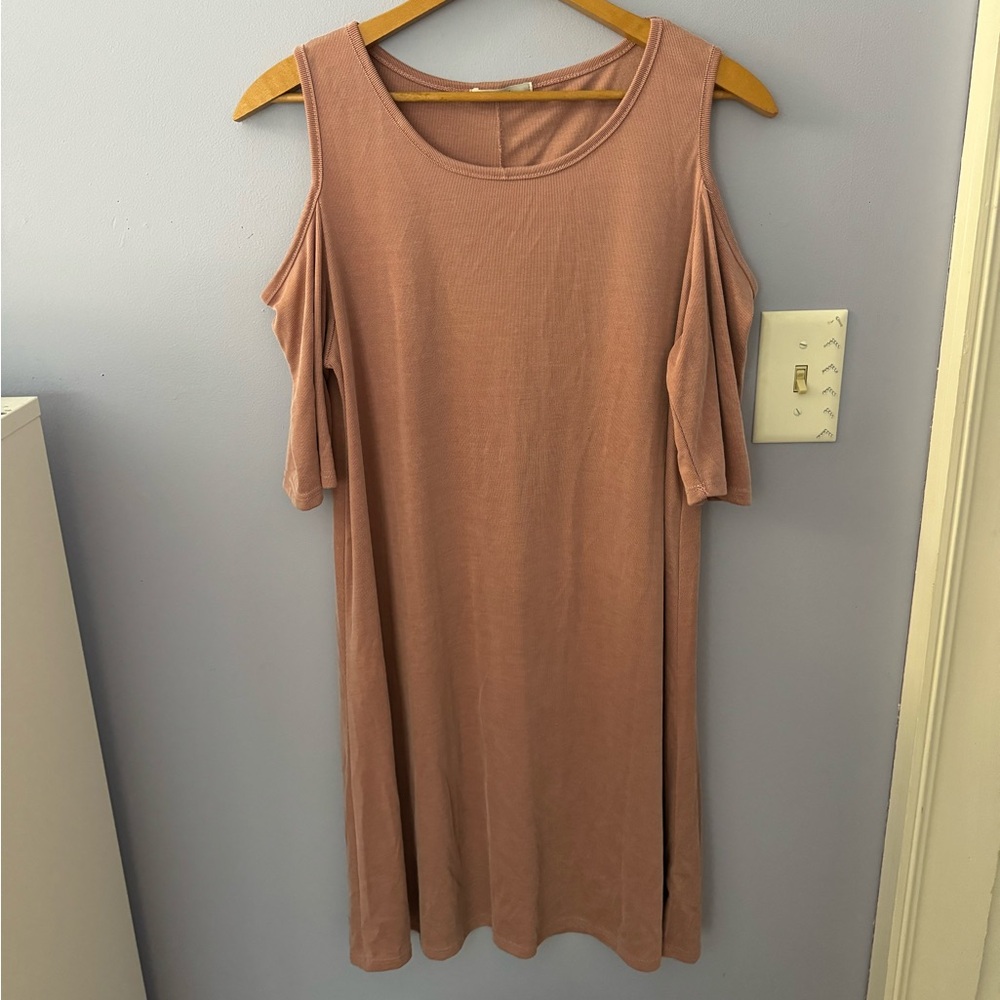🦋acemi cold shoulder dress🦋
